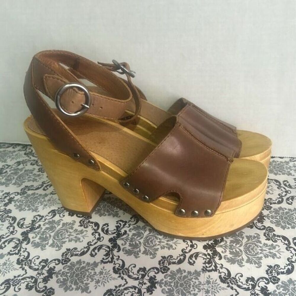 Frye Zelda tan studded sandal retro style leather buckle clog‎ - Picture 7 of 11